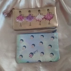 Makeup bags(3 each)